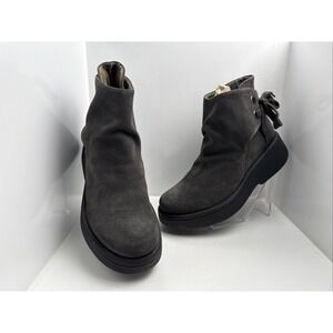 FLY LONDON MEBS189FLY Women's Size US 8, EU 39, Gray Suede Boots Style 145189001